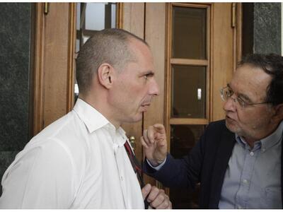 Βαρουφάκης: Το tweet για τα "σκουπί...