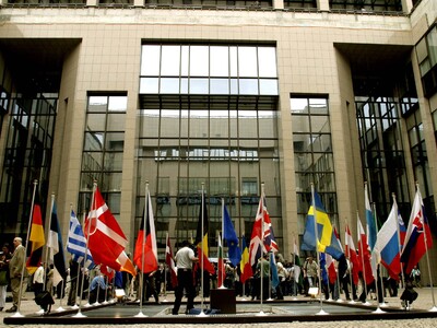 Η ΕΕ σχεδιάζει να δώσει στους Ουκρανούς ...