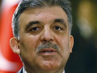 Επικοινωνία με τους ομήρους Μητροπολίτες...