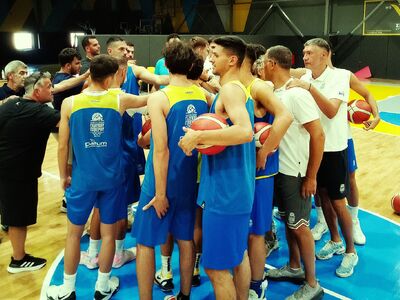 Πρώτη με χαμόγελα και ενθουσιασμό για το...