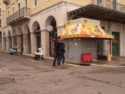 Άδεια πόλη η Πάτρα το πρωί, ανήμερα Χριστουγέννων