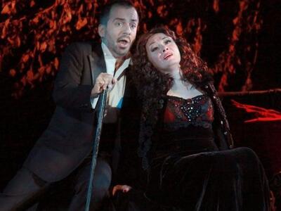 Ο Χ. Ανδριανός σε σκηνή της παράστασης &...