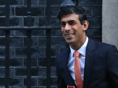 Βρετανία: Ο Ρίσι Σουνάκ ανακοίνωσε ότι θ...