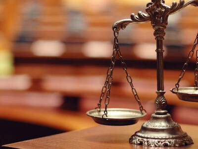 Βουλή: «Κόψιμο» μισθού και άδειας στους ...