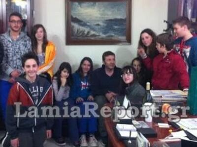 Το δώρο μαθητών της Φθιώτιδας στον Απόστ...