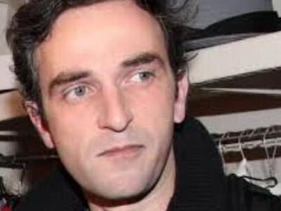 Απίστευτη η μεταμόρφωση του Άρη Σερβετάλ...