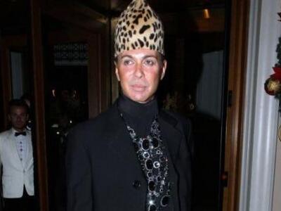 Δημιουργεί πίσω από της φυλακής τα σίδερα