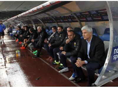 Ποδόσφαιρο: Ένα βήμα από τον πάγκο της Α...