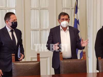 Δήμαρχος Πατρέων: Να ανοίξουν τα εμπορικ...