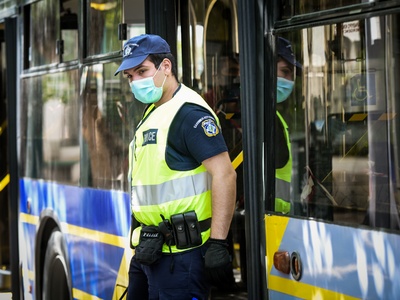 Τα πρόστιμα της... μάσκας! Πόσα «έπεσαν»...