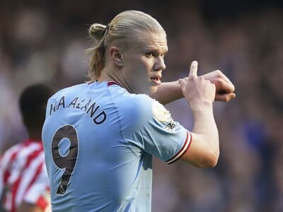 Ο Χάλαντ έτσι όπως δεν τον έχεις ξαναδεί: Μοντέλο