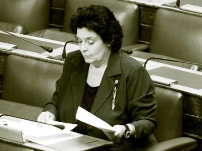 Κανέλλη: Εδώ κατεβαίνει ο Γιωργάκης... Δ...