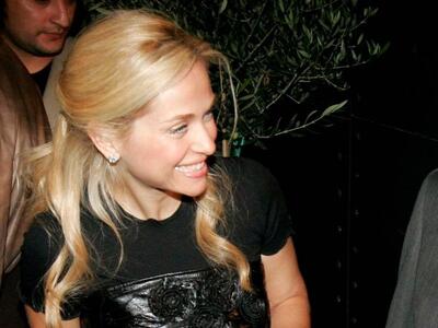 Έξοδος στα μπουζούκια για την Μαρί Κωνστ...