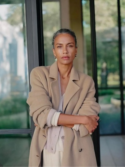 Φωτογραφίες στης Στεφανί σε συνέντευξή τ...