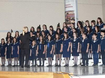 Βραβεύτηκε η παιδική χορωδία της "Π...