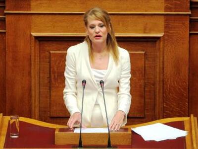 Τζάκρη: Το ΠΑΣΟΚ έχει υποστεί πολιτική λ...