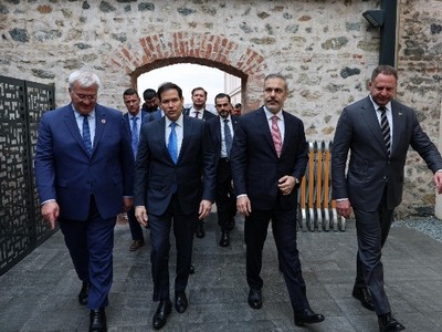 Ολοκληρώθηκαν οι συνομιλίες μεταξύ ουκρα...