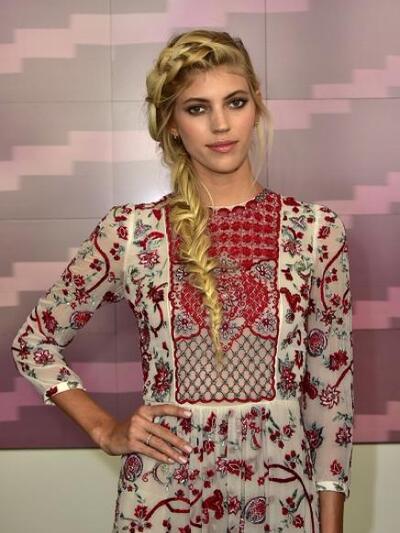 MONIQUE LHUILLIER SHOW