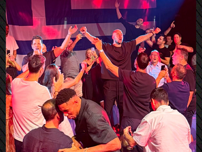 Το γλέντι της Εθνικής Μπάσκετ στα μπουζο...