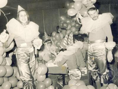 Χορός κρυμμένου θησαυρού, 1977