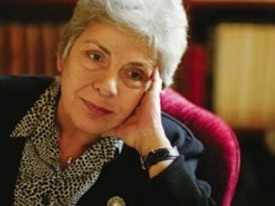 Η Κική Δημουλά στους «Ήρωες»