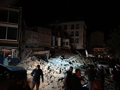 Σεισμός 6,1 Ρίχτερ στην Τουρκία- Κατέρρε...