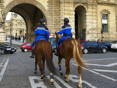 Γαλλία: Τραυμάτισε με σφυρί δύο γυναίκες...