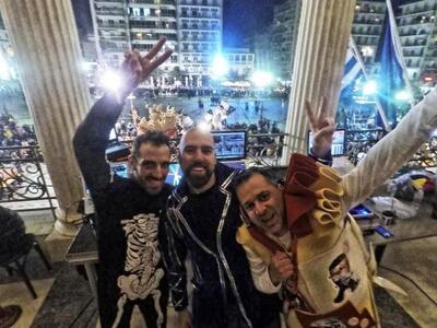 Ξεσήκωσαν οι djs της παρέλασης του Πατρι...