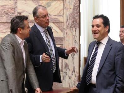 Κόντρα Νικολόπουλου – Γεωργιάδη στη Βουλ...