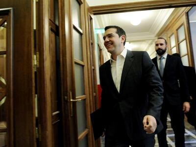 ΕΛΣΤΑΤ: Κολλημένη στην ύφεση η ελληνική ...