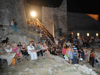 Δείτε φωτογραφικά στιγμιότυπα από τη παρ...