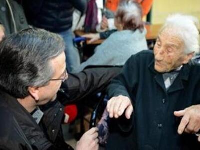 Πέθανε σε ηλικία 103 ετών, η γιαγιά Στέλ...