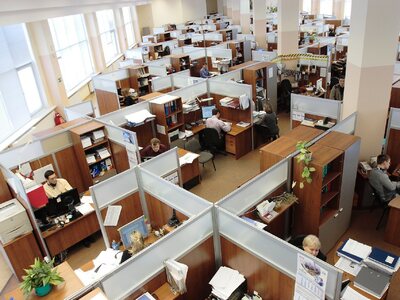 Επιστρέφει το γραφείο-κουβούκλιο λόγω κορωνοϊού! 