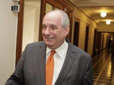 T. Κουίκ: «Είναι δυνατόν ένας υπουργός ν...