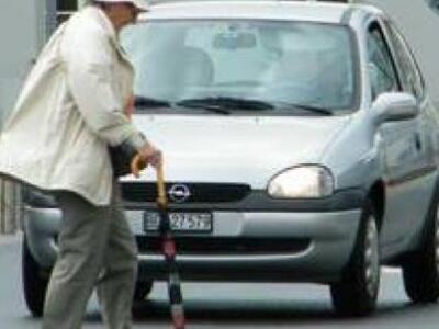 Σαγέικα: Αυτοκίνητο παρέσυρε και τραυμάτ...