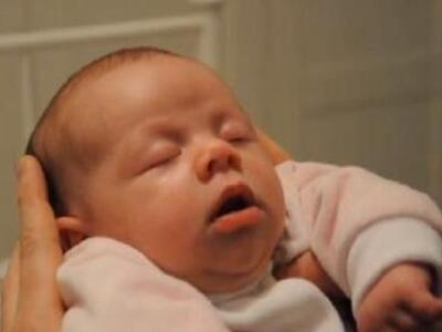 8χρονη ξεγέννησε τη μαμά της με οδηγίες ...