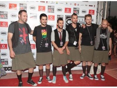 Απόψε οι Κόζα Μόστρα στο MadWalk θα σμίξ...