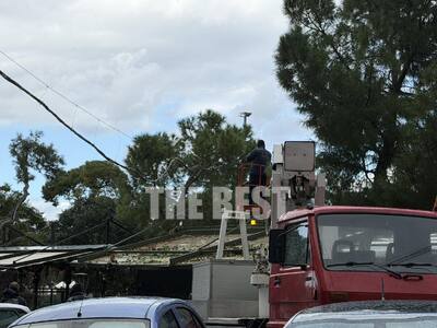 Πάτρα: Έπεσε κλάρα δέντρου στα Ψηλά Αλών...
