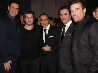 Αριστερά διακρίνεται ο Τούρκος σταρ Μπου...