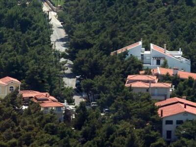 Νομιμοποιούνται χιλιάδες αυθαίρετα