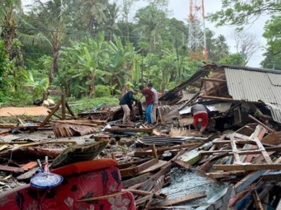 Ινδονησία: '"Κάτω από το νερό μπορο...