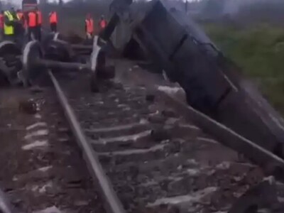 Ρωσία: Δύο τρένα εκτροχιάστηκαν σε διαφο...