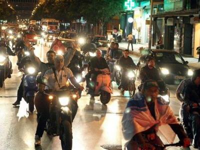 Mηχανoκίνητη πορεία Αγανακτισμένων κατευ...