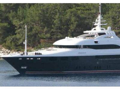 Μετέφεραν πρόσφυγες στη Λέσβο με πολυτελ...