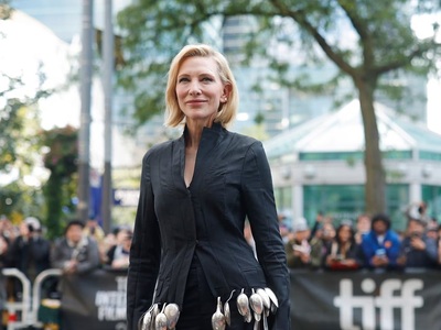 Συστρατεύεται με την Uniqlo η Κέιτ Μπλάν...