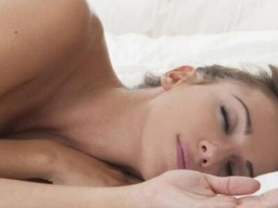Γιατί όσοι κοιμούνται γυμνοί είναι πιο α...