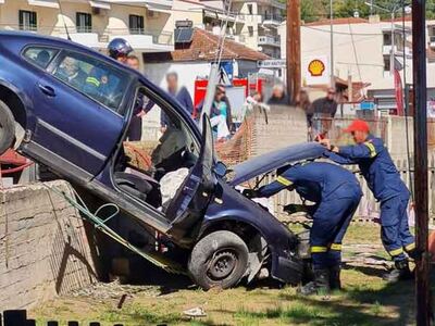 Καστοριά: Σοκαριστικό τροχαίο – Αυτοκίνη...