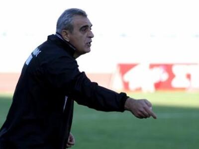 Τελικά έμεινε ο Κουρμπανάς στον Παναιγιάλειο