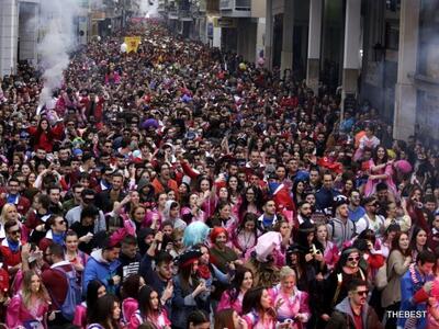 Κι από Χριστούγεννα ... Καρναβάλι - Με ά...