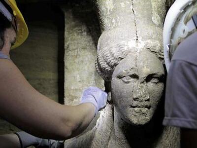 Οι καρυάτιδες στον τύμβο της Αμφίπολης! ...